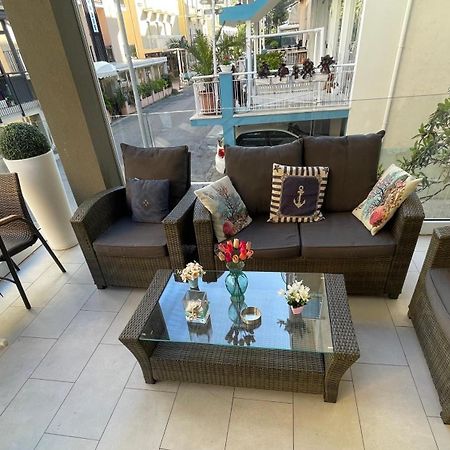 Hotel Vienna Rivazzurra Rimini Ngoại thất bức ảnh