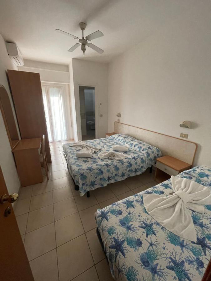 Hotel Vienna Rivazzurra Rimini Ngoại thất bức ảnh